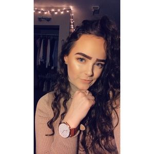 Meet your Posher, Caileigh